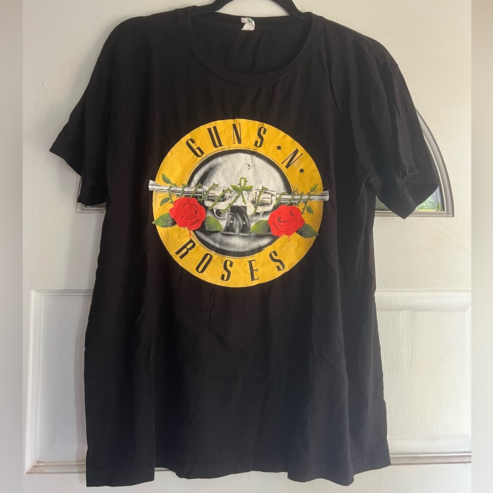🤘🏼 guns & roses band-tee 🌹